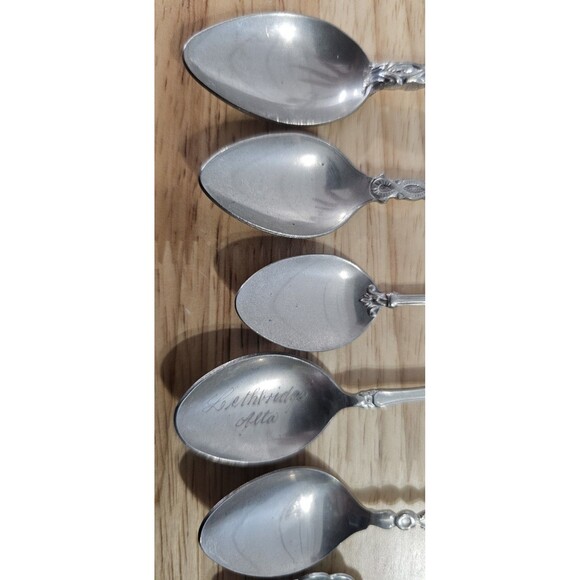 Lot of 21 Vtg Quality Souvenir Spoons Silver Plate Mixed Metals Enamel Charms - Picture 16 of 16